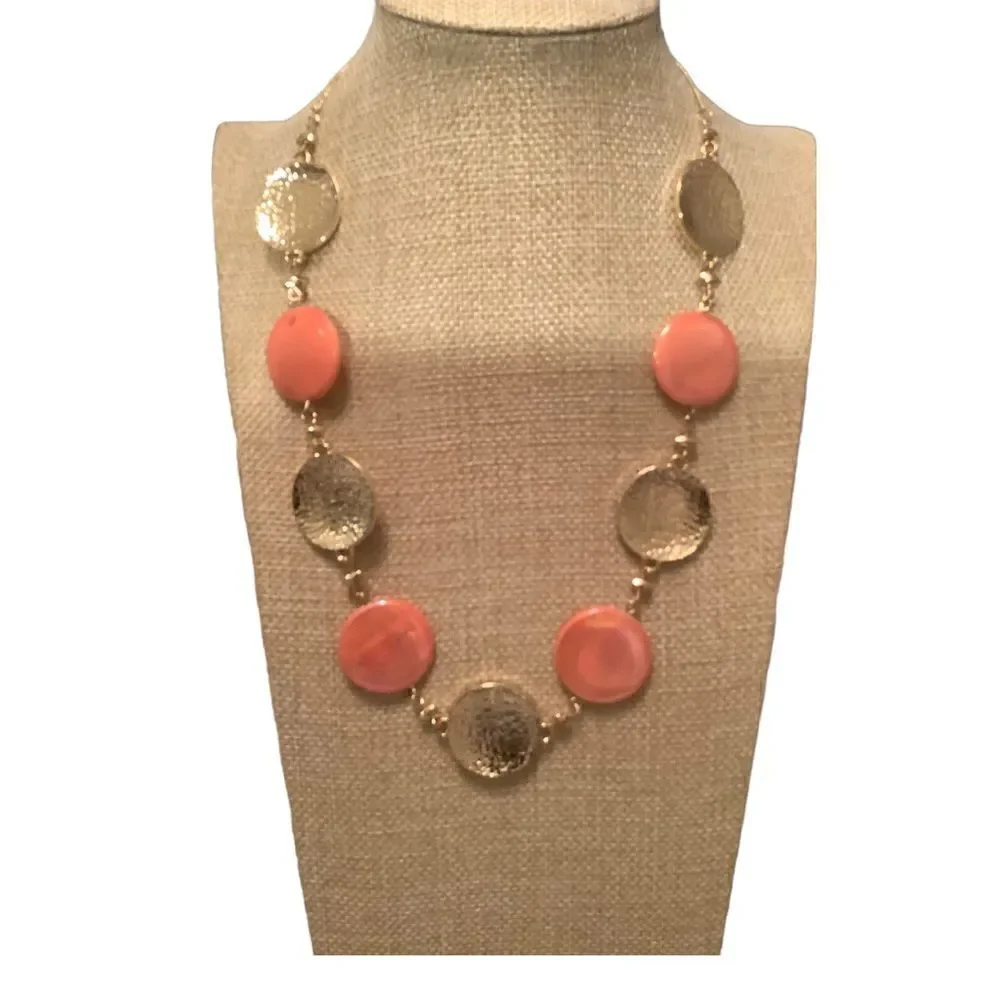 Gold tone necklace with peach stone NWOT